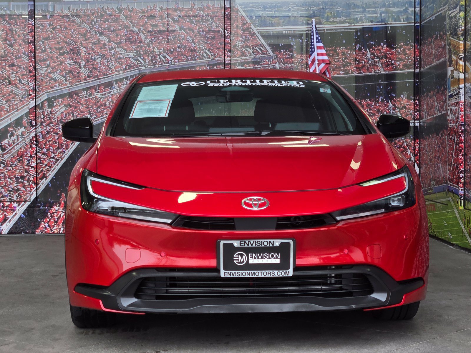 Certified 2025 Toyota Prius LE FWD image 3