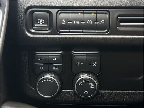Used 2021 Chevrolet Tahoe LT AWD/4WD image 28