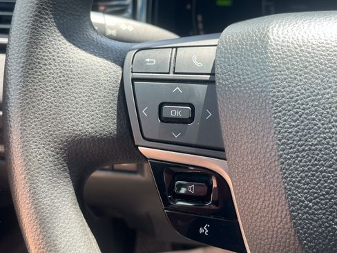 Used 2025 Toyota Camry LE FWD image 18