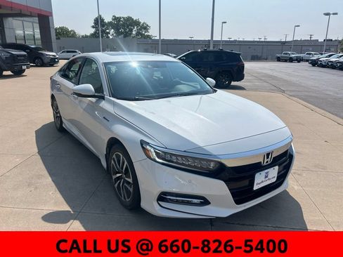 Used 2020 Honda Accord Touring image 4