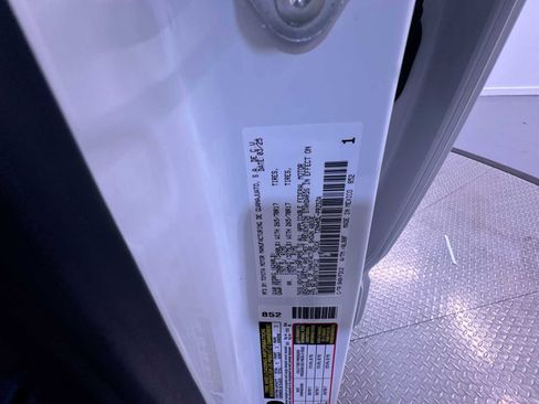 Used 2025 Toyota Tacoma TRD Off-Road image 40