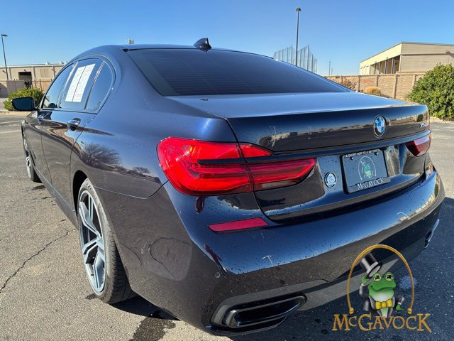 Used 2019 BMW 750i w/ Executive Package RWD image 3
