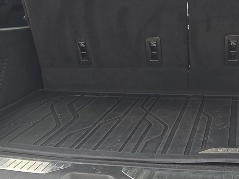 Used 2022 Chevrolet Suburban Premier w/ Max Trailering Package AWD/4WD image 8