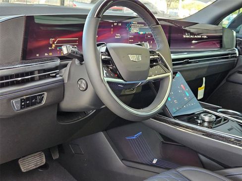 New 2026 Cadillac Escalade IQL Sport 1 AWD/4WD image 10