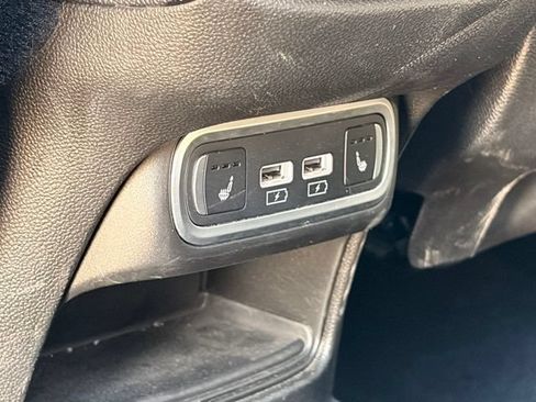 Used 2023 Alfa Romeo Stelvio Veloce AWD/4WD image 21