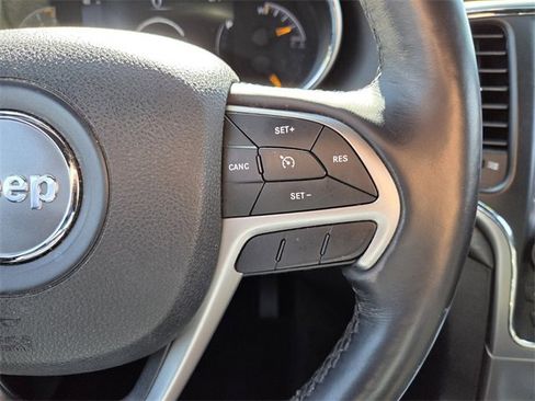 Certified 2018 Jeep Grand Cherokee Altitude image 30