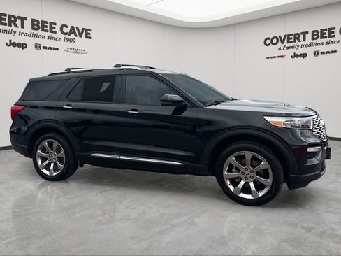 Used 2020 Ford Explorer Platinum w/ Premium Technology Package image 12