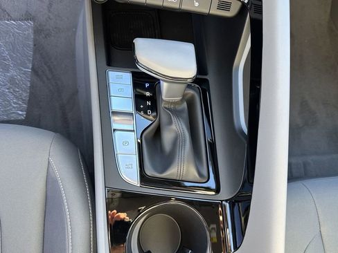New 2025 Hyundai Elantra SEL FWD image 30