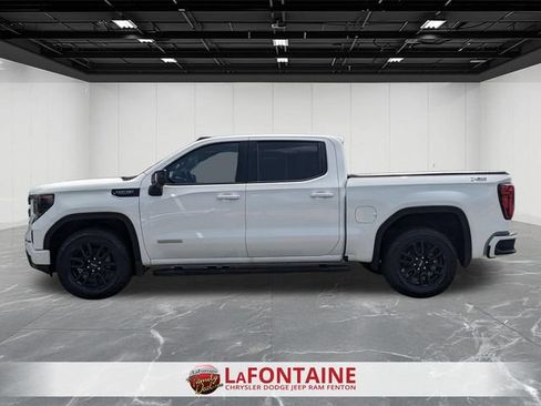 Used 2024 GMC Sierra 1500 Elevation w/ Elevation Premium Package AWD/4WD image 2