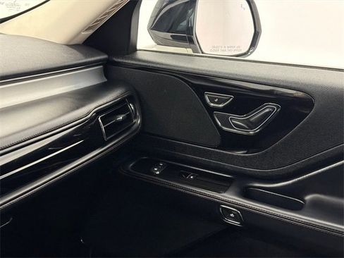 Used 2023 Lincoln Aviator AWD w/ Premium Package image 33