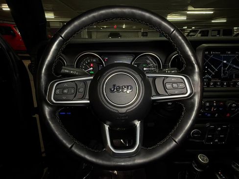Used 2023 Jeep Wrangler Unlimited Sahara w/ Cold Weather Group AWD/4WD image 31
