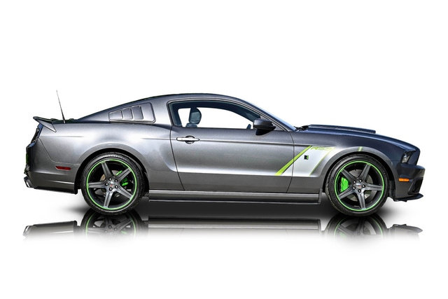 Used 2014 Ford Mustang GT Premium w/ GT Track Package RWD image 2