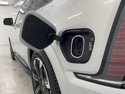 New 2025 Cadillac Escalade IQ Sport 1 image 28