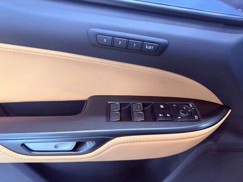 Certified 2025 Lexus NX 250 FWD w/ Accessory Package (Z1) image 19