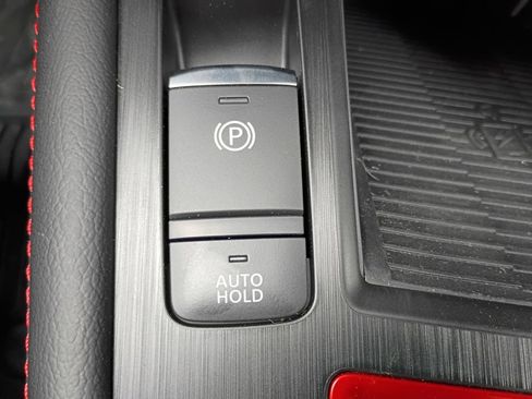 New 2026 Nissan Kicks SR FWD image 16