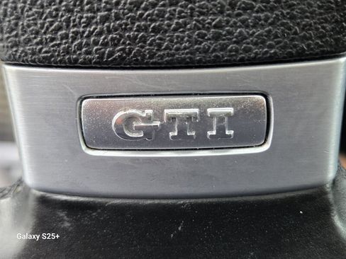 Used 2009 Volkswagen GTI 4-Door FWD image 24