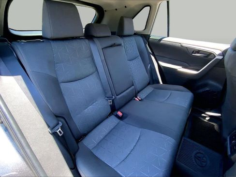 Used 2022 Toyota RAV4 XLE w/ Convenience Package AWD/4WD image 20