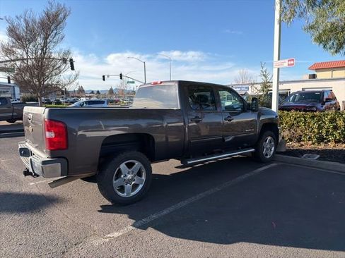 Used 2011 Chevrolet Silverado 2500 LTZ w/ LTZ Plus Package image 9