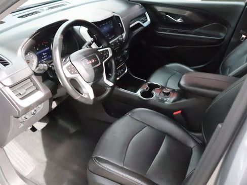 Used 2024 GMC Terrain SLT image 36