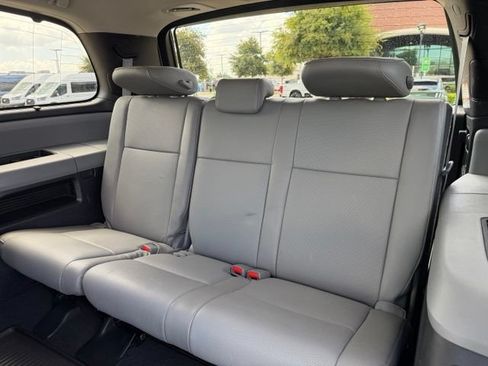 Used 2021 Toyota Sequoia Platinum AWD/4WD image 27