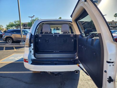 Used 2021 Lexus GX 460 Premium w/ Premium Package AWD/4WD image 15