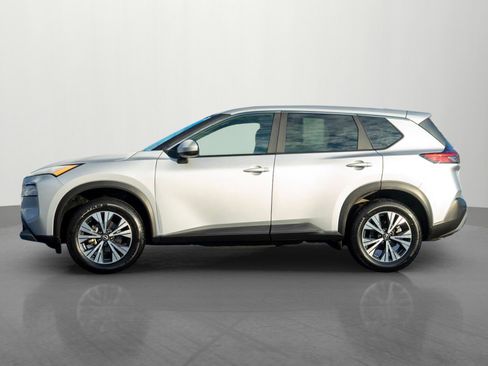 Used 2023 Nissan Rogue SV image 4