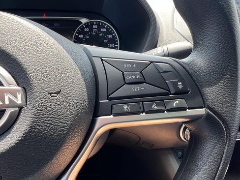 Used 2025 Nissan Sentra SV FWD image 15