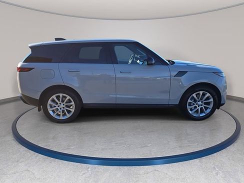 Used 2025 Land Rover Range Rover Sport S image 5