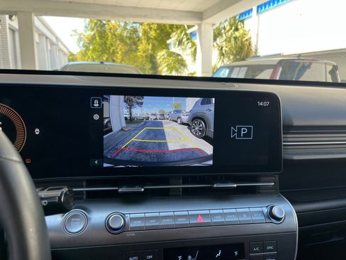 Used 2025 Hyundai Kona SEL image 24