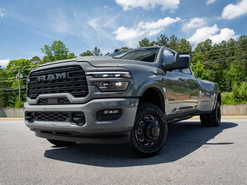 New 2026 RAM 3500 Limited AWD/4WD image 5
