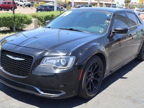 Used 2019 Chrysler 300 Touring w/ Sport Appearance Package RWD image 3