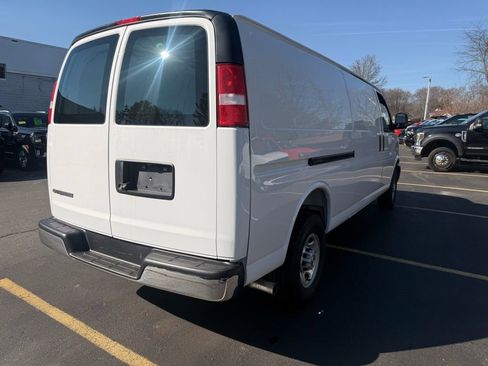 New 2025 Chevrolet Express 3500 Work Van w/ Driver Convenience Package image 9