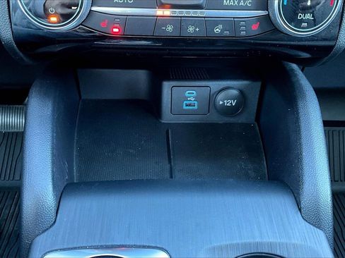 Used 2022 Ford Escape SE w/ Convenience Package image 32