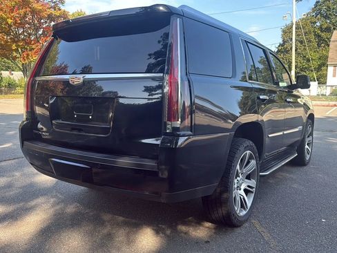 Used 2015 Cadillac Escalade Luxury image 9