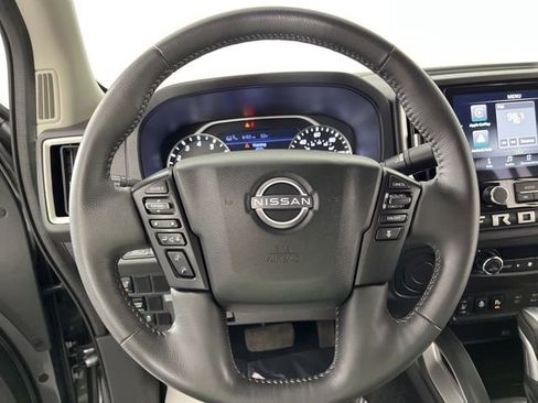 Used 2025 Nissan Frontier SV w/ SV Convenience Package image 21