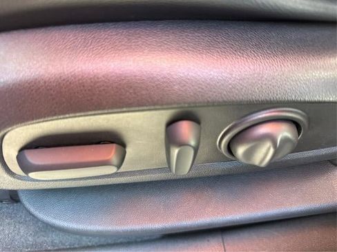 Used 2022 GMC Terrain SLT w/ Infotainment Package II image 17