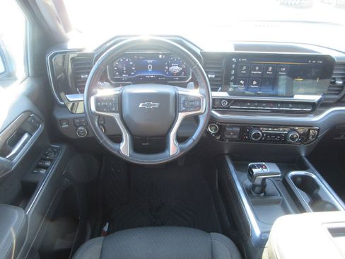 Certified 2022 Chevrolet Silverado 1500 RST w/ Z71 Off-Road Package image 18