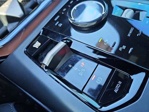 Certified 2025 BMW X3 xDrive30i w/ Premium Package image 26