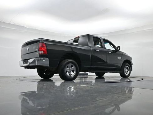Used 2017 RAM 1500 Classic SLT AWD/4WD image 29