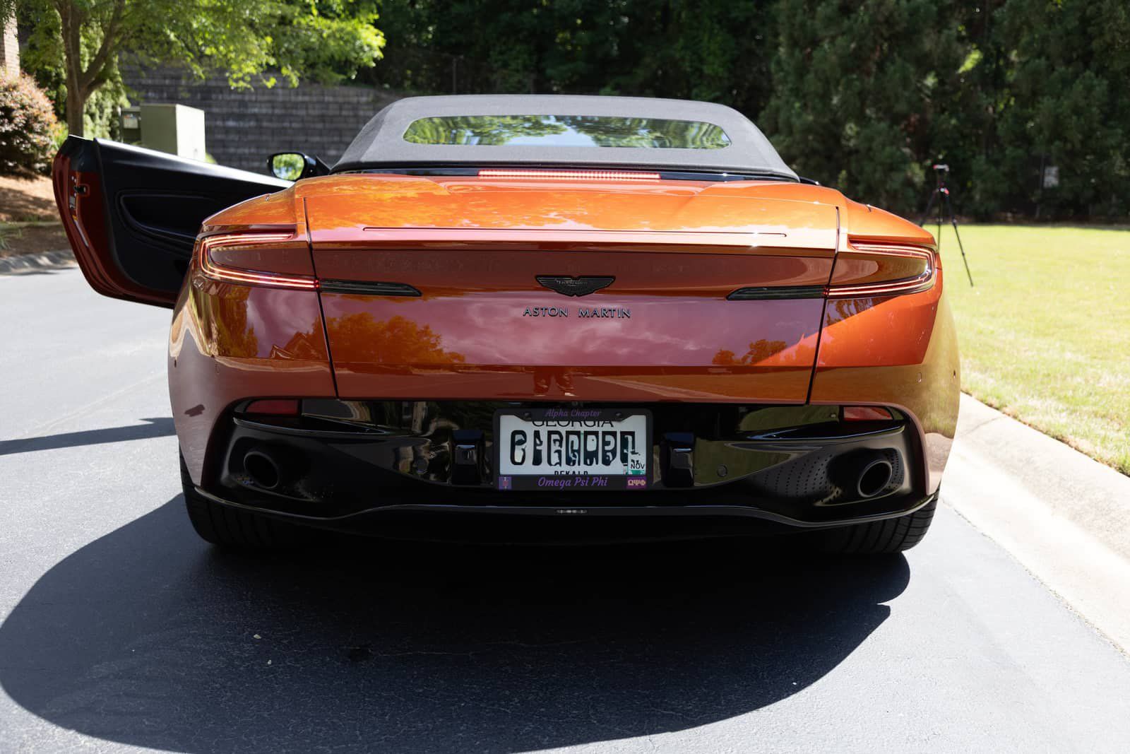 Used 2021 Aston Martin DB11 Volante RWD image 30