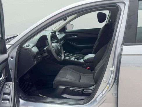 Used 2025 Honda Accord LX image 16