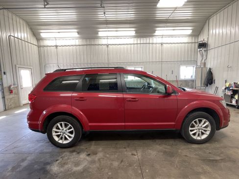 Used 2014 Dodge Journey SXT w/ Comfort/Convenience Group AWD/4WD image 6