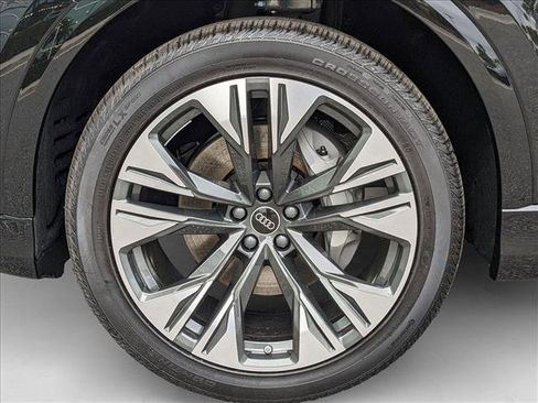 New 2025 Audi Q8 Premium Plus AWD/4WD image 9
