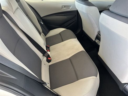 Used 2024 Toyota Corolla LE image 30