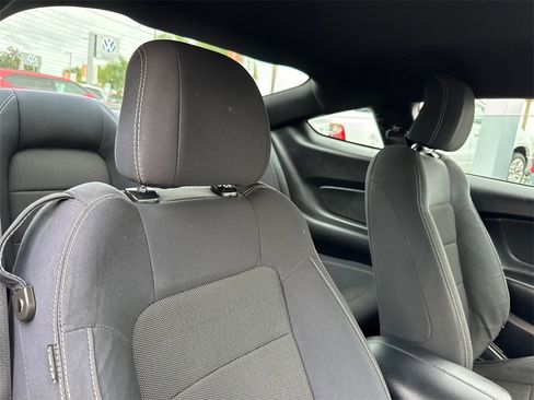 Used 2017 Ford Mustang V6 image 12