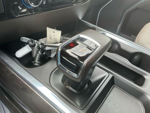 Used 2022 Chevrolet Silverado 1500 LTZ w/ LTZ Premium Package AWD/4WD image 19