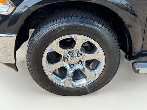 Used 2015 RAM 1500 Laramie w/ Convenience Group AWD/4WD image 31