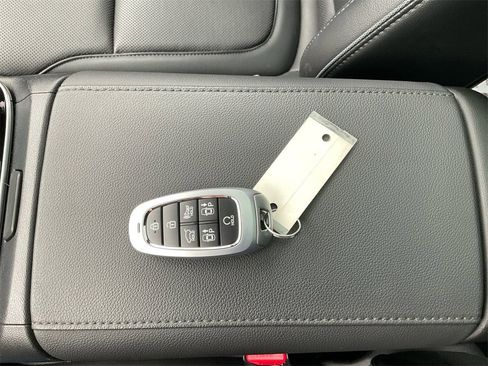 Used 2023 Hyundai Tucson Limited image 31