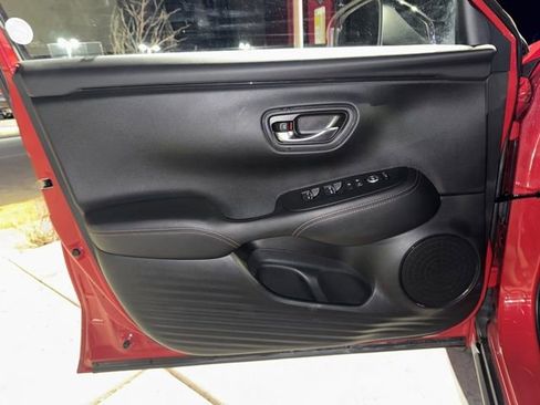 Used 2025 Honda HR-V Sport image 21