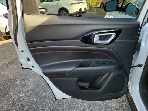 Used 2022 Jeep Compass Trailhawk w/ Trailhawk Elite Group image 32